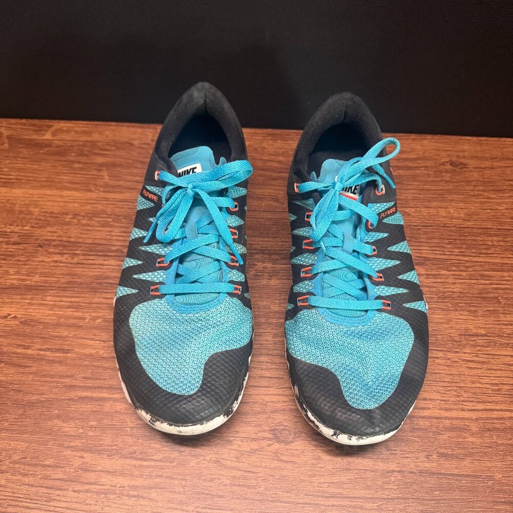 29	Nike Free	US 9		5.0 TR Flywire, as is	Fair